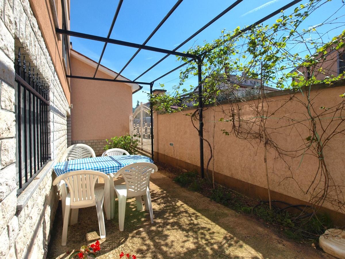 פרוי Apartments Edin 1359 מראה חיצוני תמונה