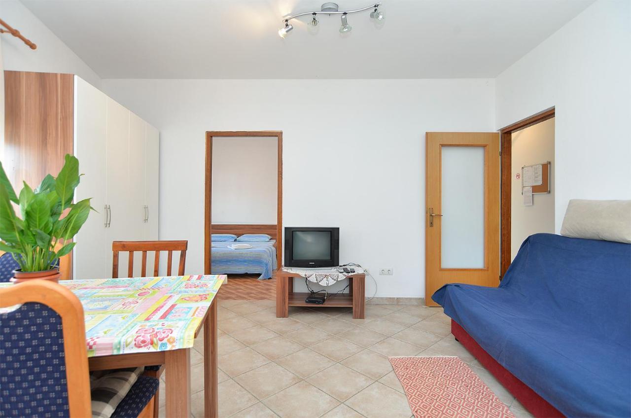 פרוי Apartments Edin 1359 מראה חיצוני תמונה