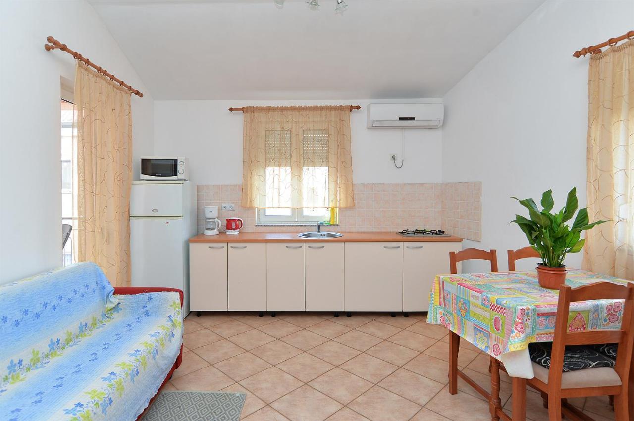 פרוי Apartments Edin 1359 מראה חיצוני תמונה