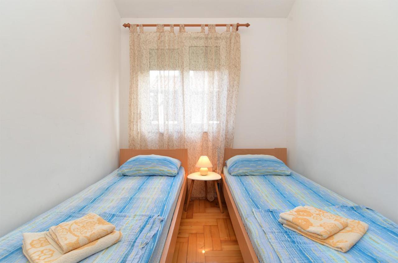 פרוי Apartments Edin 1359 מראה חיצוני תמונה
