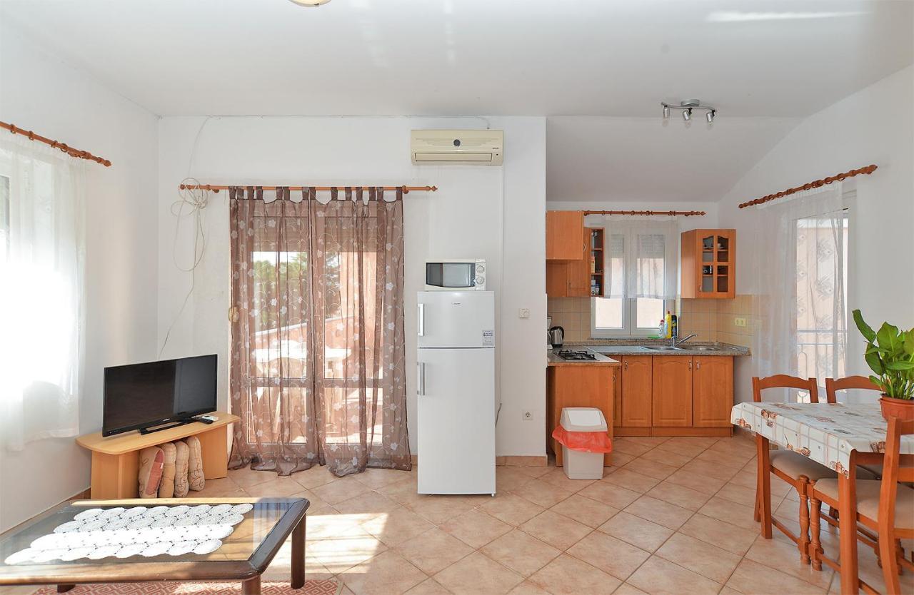פרוי Apartments Edin 1359 מראה חיצוני תמונה