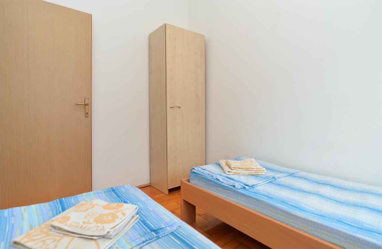 פרוי Apartments Edin 1359 מראה חיצוני תמונה