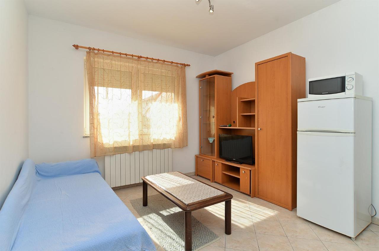 פרוי Apartments Edin 1359 מראה חיצוני תמונה