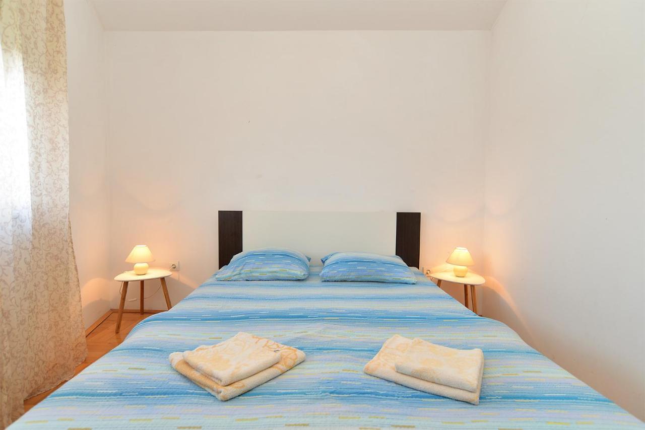 פרוי Apartments Edin 1359 מראה חיצוני תמונה